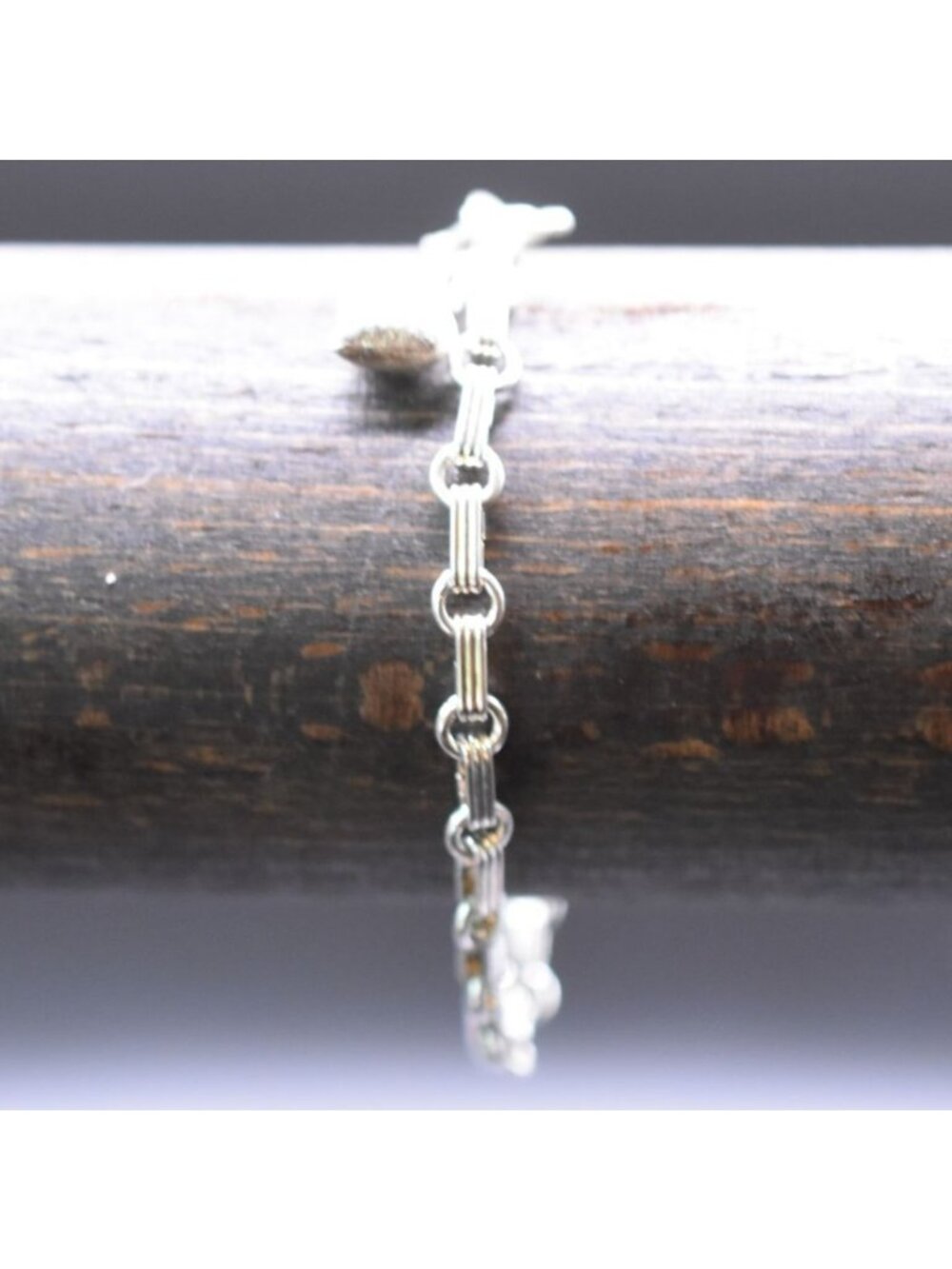Vintage Silver-Tone Chain Bracelet With Heart Charm 8 Inches Textured Links Hook